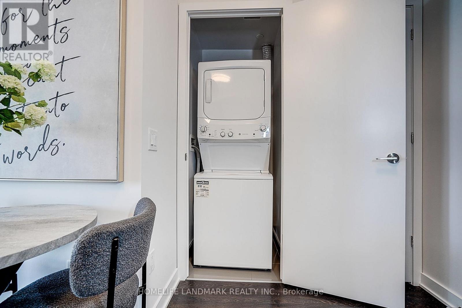 3304 - 2221 Yonge Street, Toronto, Ontario  M4S 2B4 - Photo 32 - C13712668