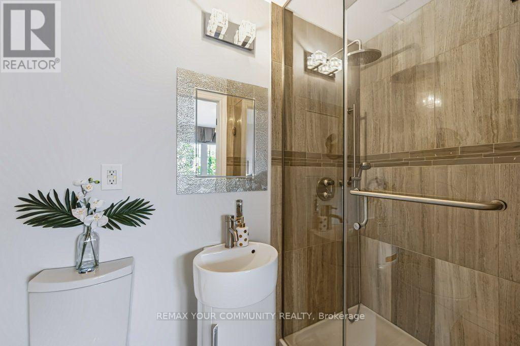331 Maplehurst Avenue, Toronto, Ontario  M2N 3C7 - Photo 24 - C13720470