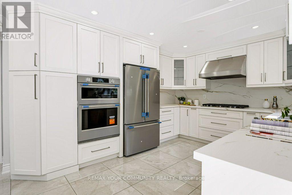 331 Maplehurst Avenue, Toronto, Ontario  M2N 3C7 - Photo 8 - C13720470