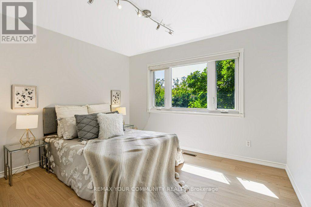 331 Maplehurst Avenue, Toronto, Ontario  M2N 3C7 - Photo 25 - C13720470