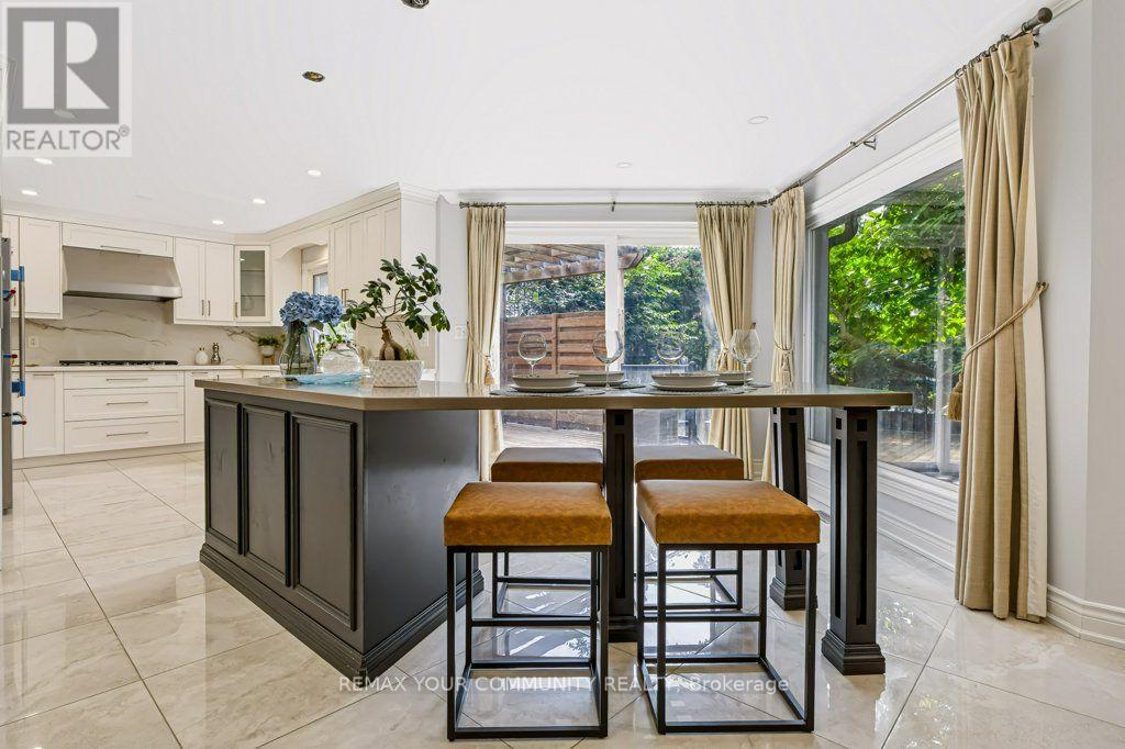 331 Maplehurst Avenue, Toronto, Ontario  M2N 3C7 - Photo 7 - C13720470