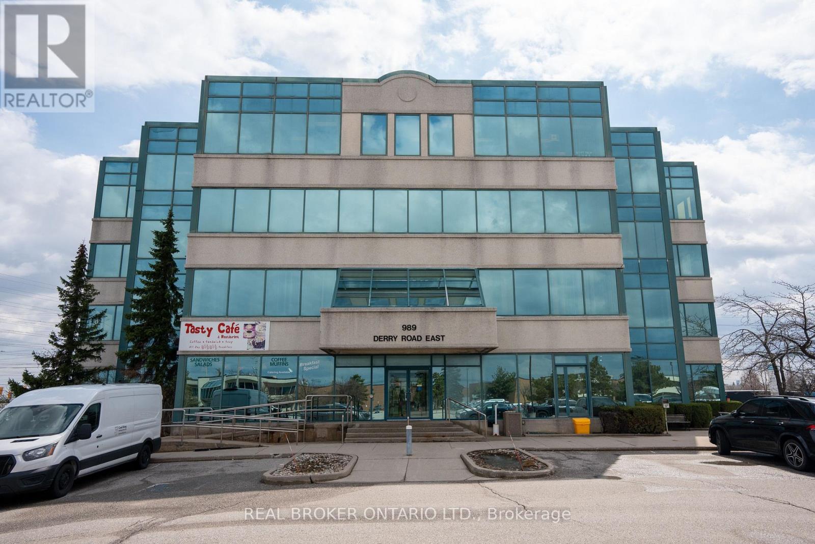 303 - 989 DERRY ROAD, Mississauga, Ontario