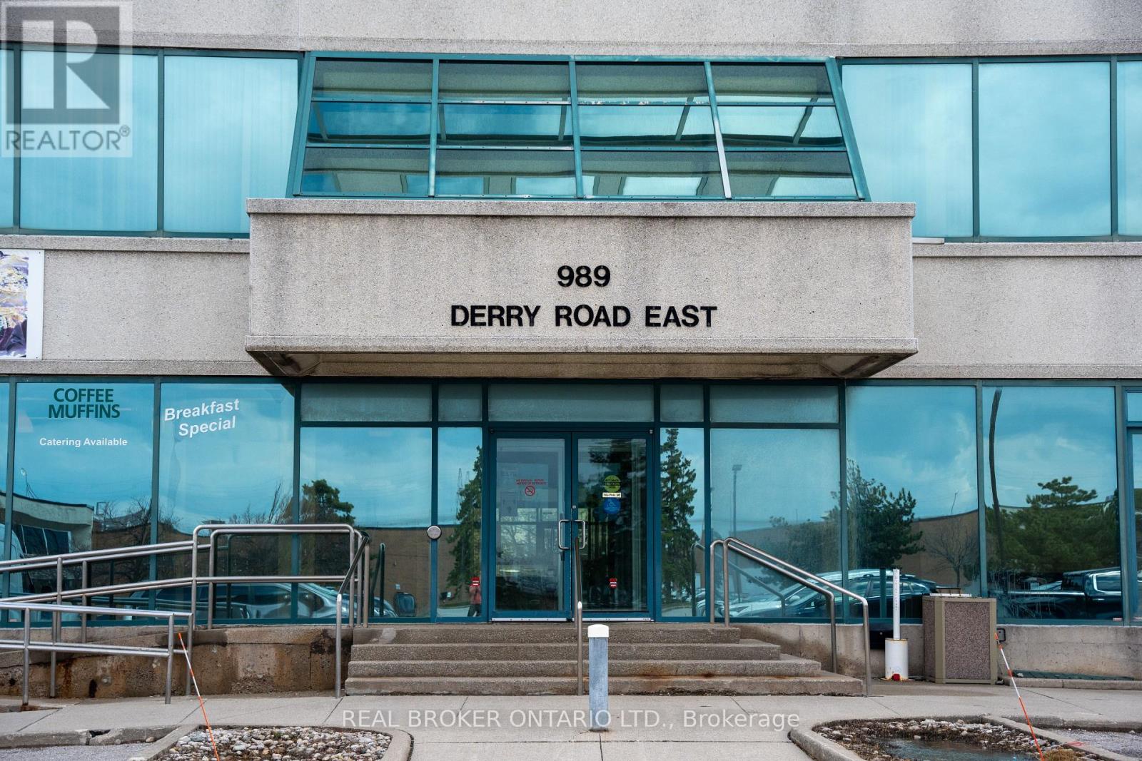303 - 989 Derry Road, Mississauga, Ontario  L5T 2J8 - Photo 2 - W13690140