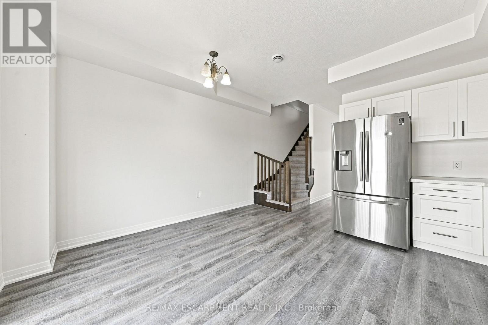 94 Laguna Village Crescent, Hamilton, Ontario  L0R 1P0 - Photo 9 - X13712148