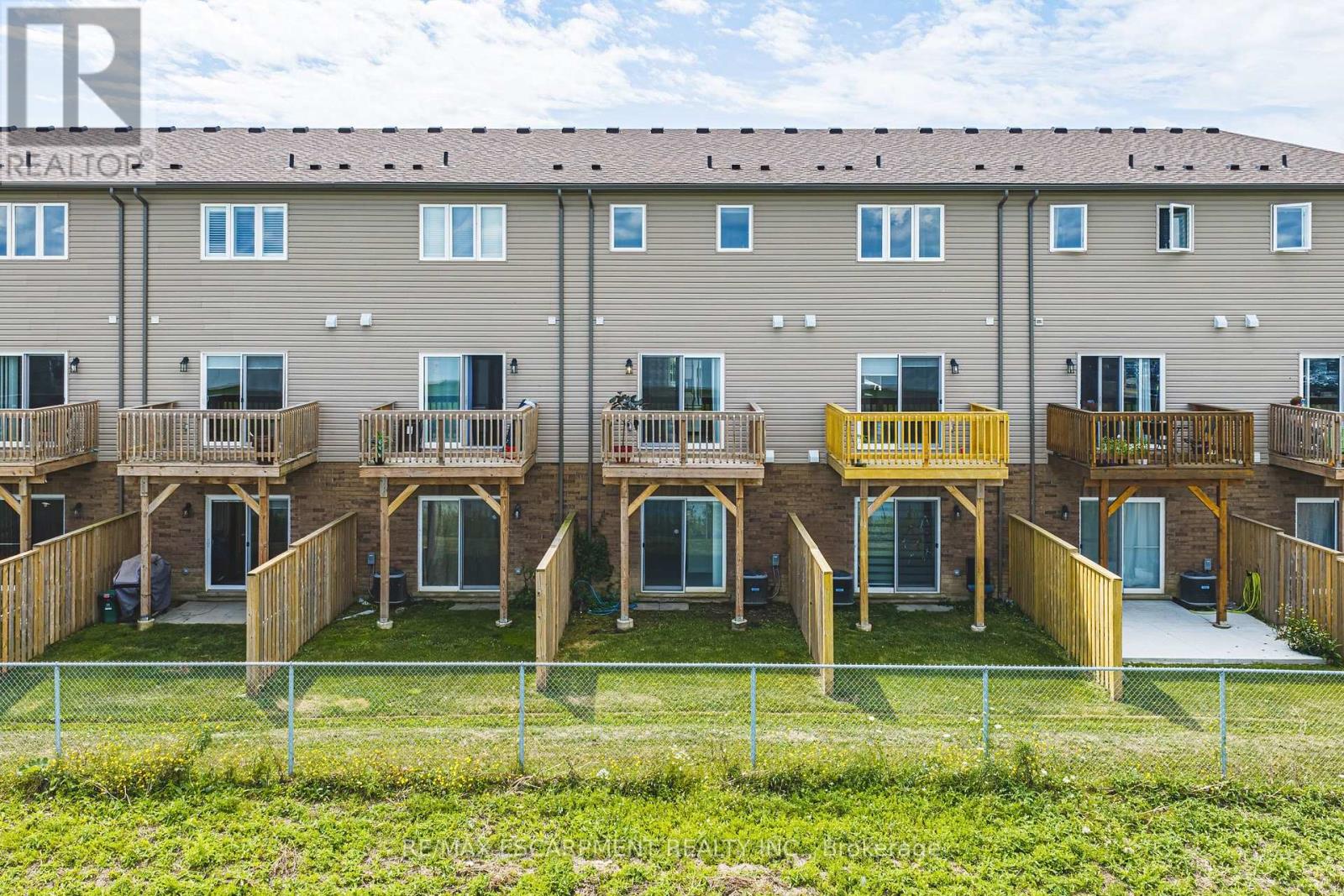 94 Laguna Village Crescent, Hamilton, Ontario  L0R 1P0 - Photo 23 - X13712148