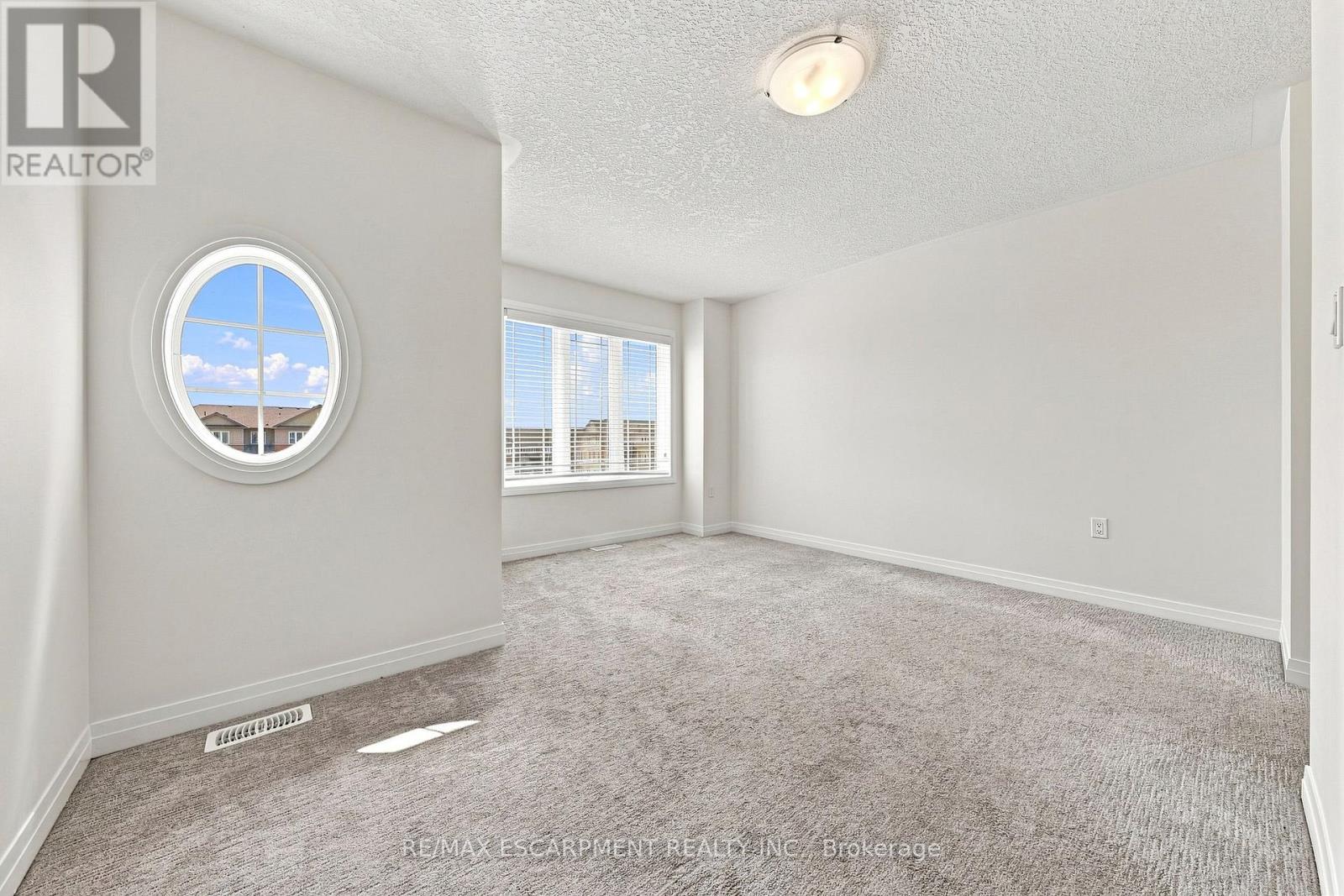 94 Laguna Village Crescent, Hamilton, Ontario  L0R 1P0 - Photo 12 - X13712148