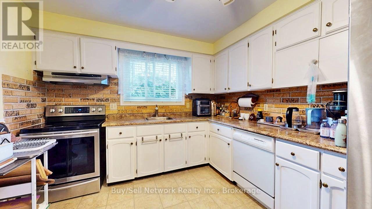 2602 Ridgetop Crescent, Peterborough, Ontario  K9L 1H9 - Photo 7 - X13720664