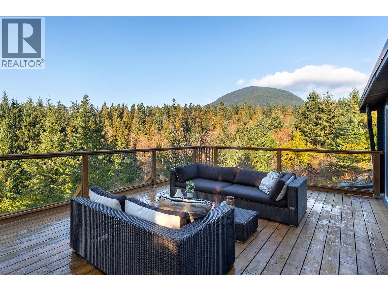 1608 Whitesails Drive, Bowen Island, British Columbia  V0N 1G2 - Photo 3 - R3158536