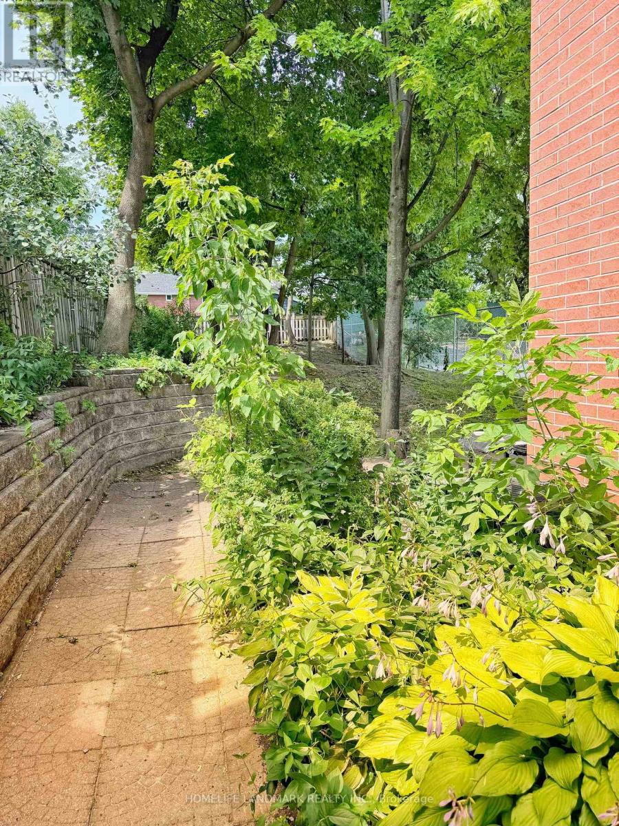 3 - 736 Kingston Road, Toronto, Ontario  M4E 1R7 - Photo 15 - E13720660