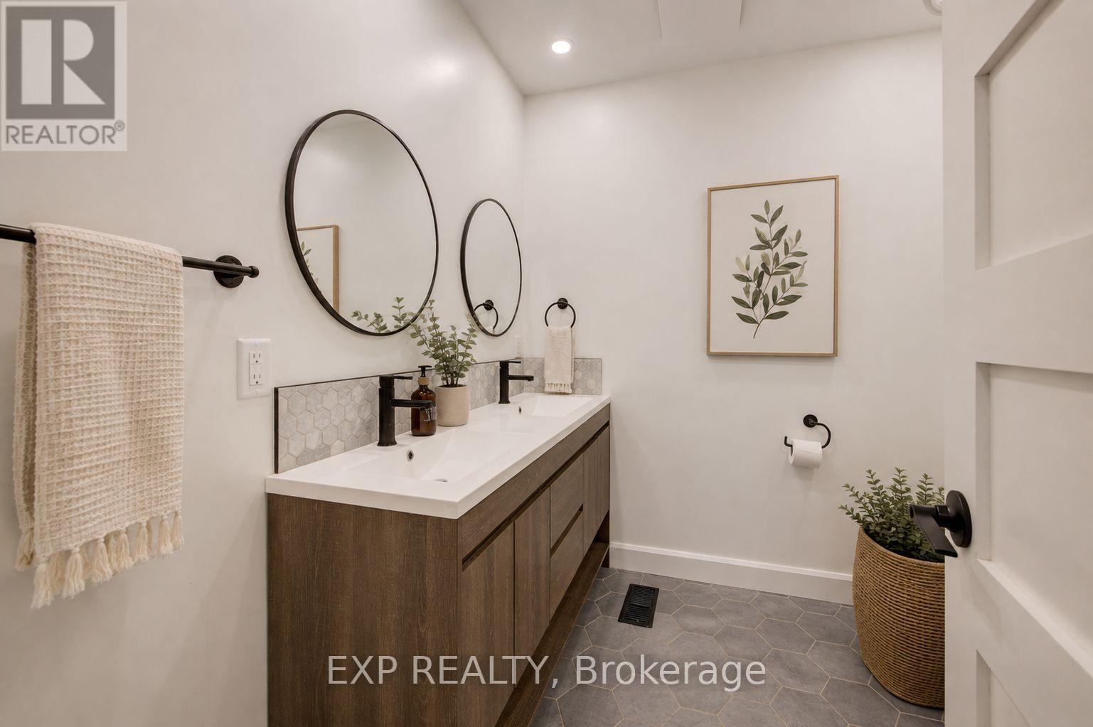 244 Royal Street, Waterloo, Ontario  N2J 2J2 - Photo 32 - X13690372