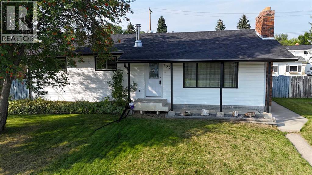 5320 12 Avenue, Edson, Alberta  T7E 1J8 - Photo 3 - A2321245