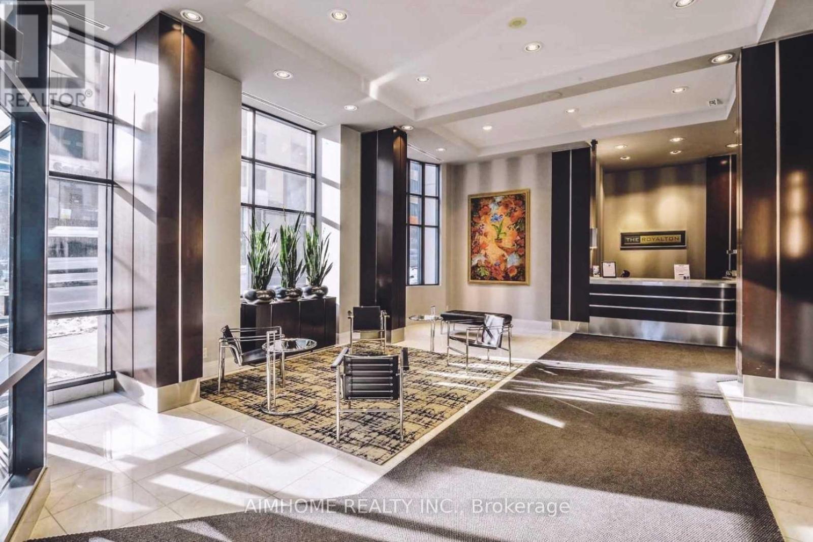 301 - 801 Bay Street, Toronto, Ontario  M5S 1Y9 - Photo 2 - C13720680