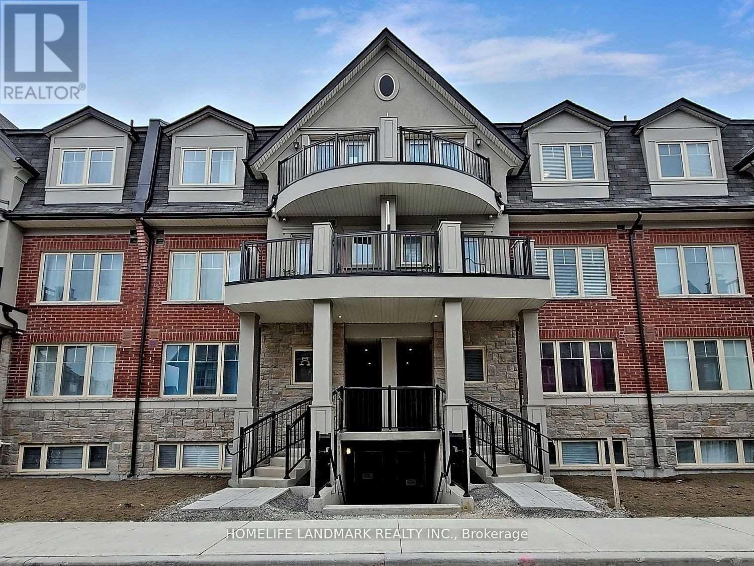 17 - 15 EATON PARK LANE, Toronto, Ontario