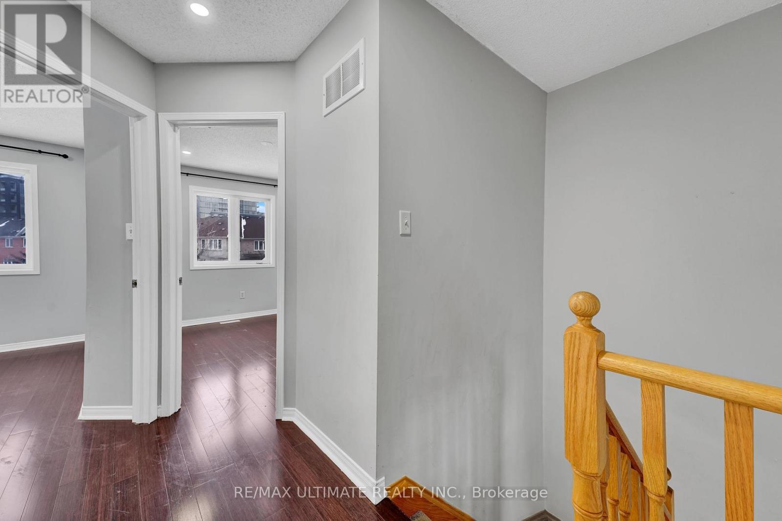 73 Bernard Avenue, Brampton, Ontario  L6Y 5S4 - Photo 10 - W13720674