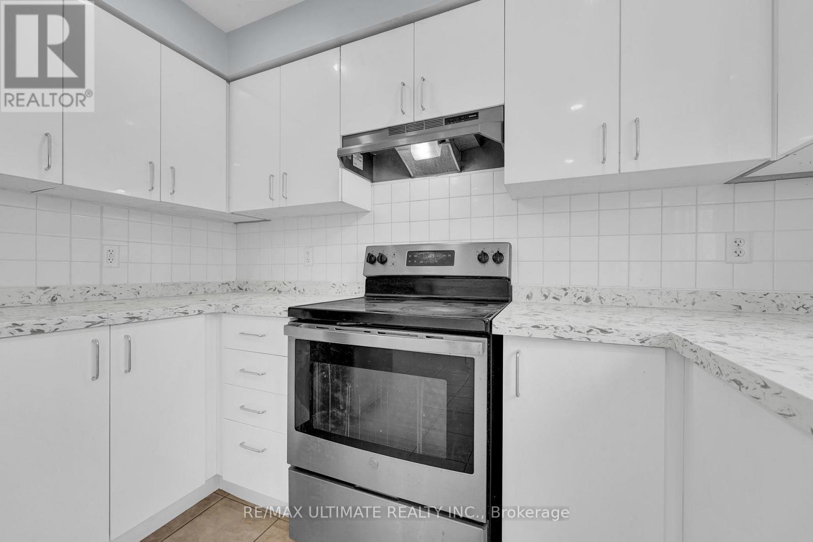 73 Bernard Avenue, Brampton, Ontario  L6Y 5S4 - Photo 30 - W13720674