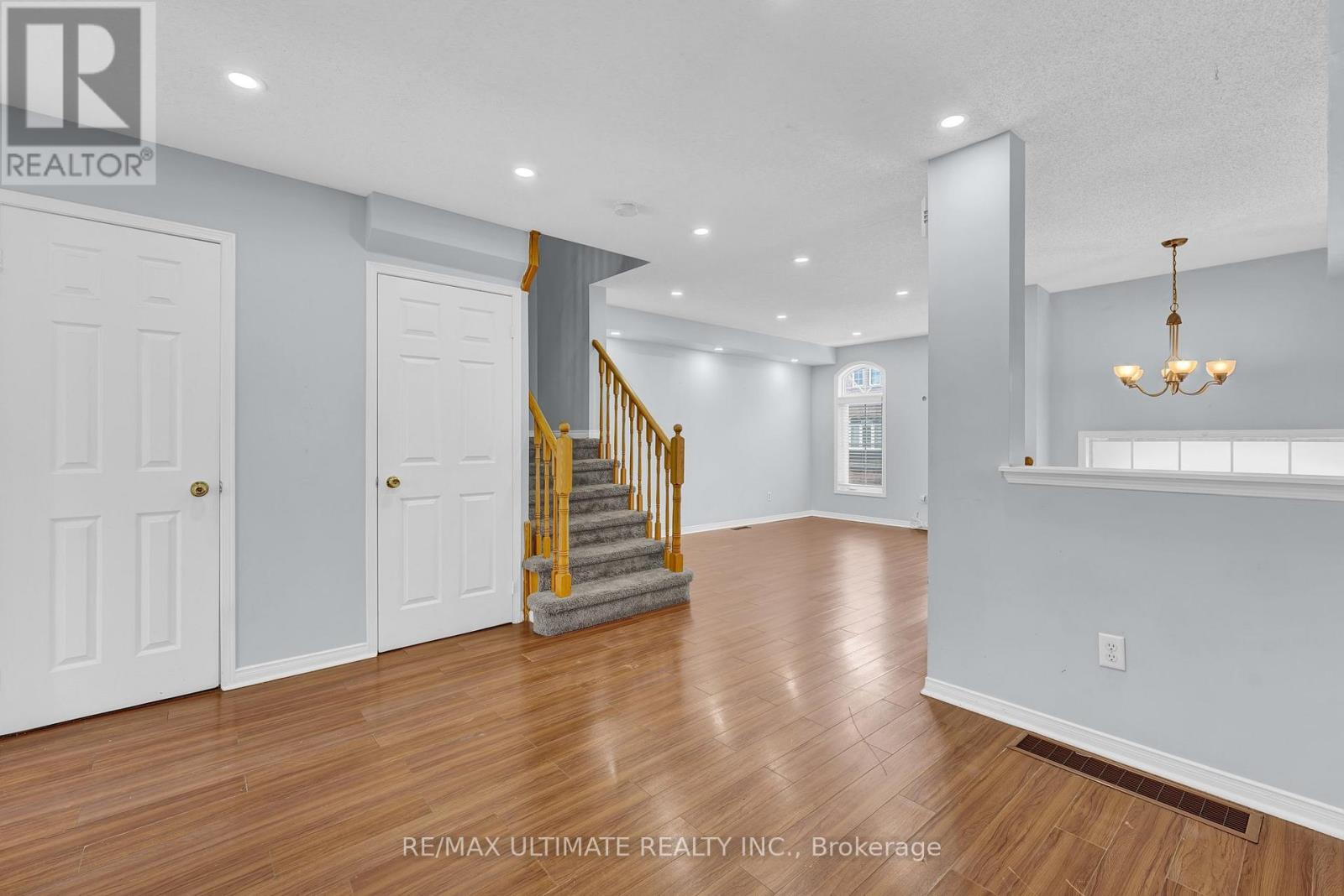 73 Bernard Avenue, Brampton, Ontario  L6Y 5S4 - Photo 8 - W13720674