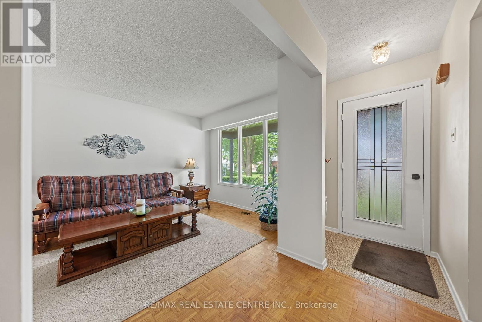 120 Arrowhead Crescent, Kitchener, Ontario  N2P 1B9 - Photo 4 - X13720686
