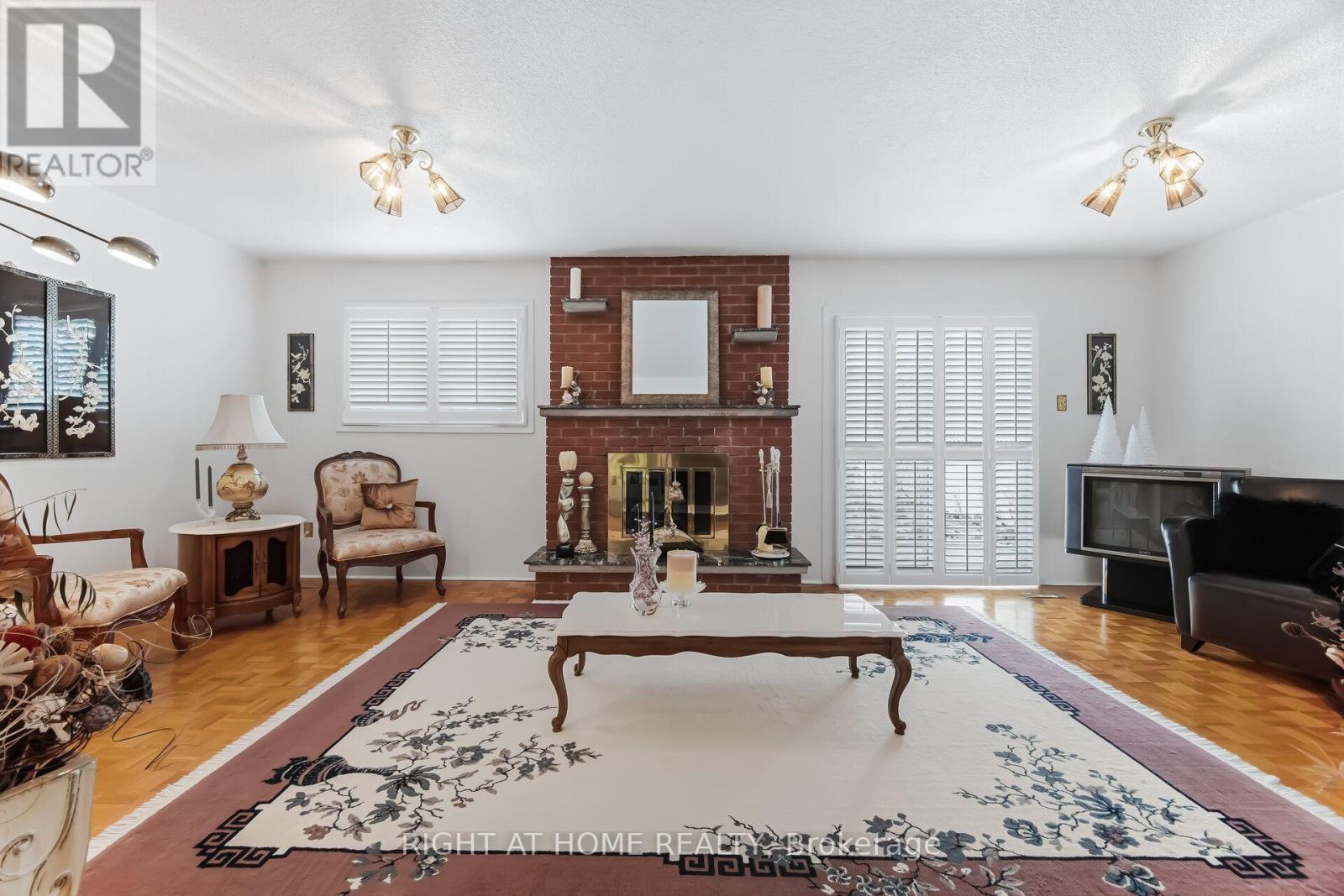 3938 Midhurst Lane, Mississauga, Ontario  L4Z 1C7 - Photo 15 - W13720692