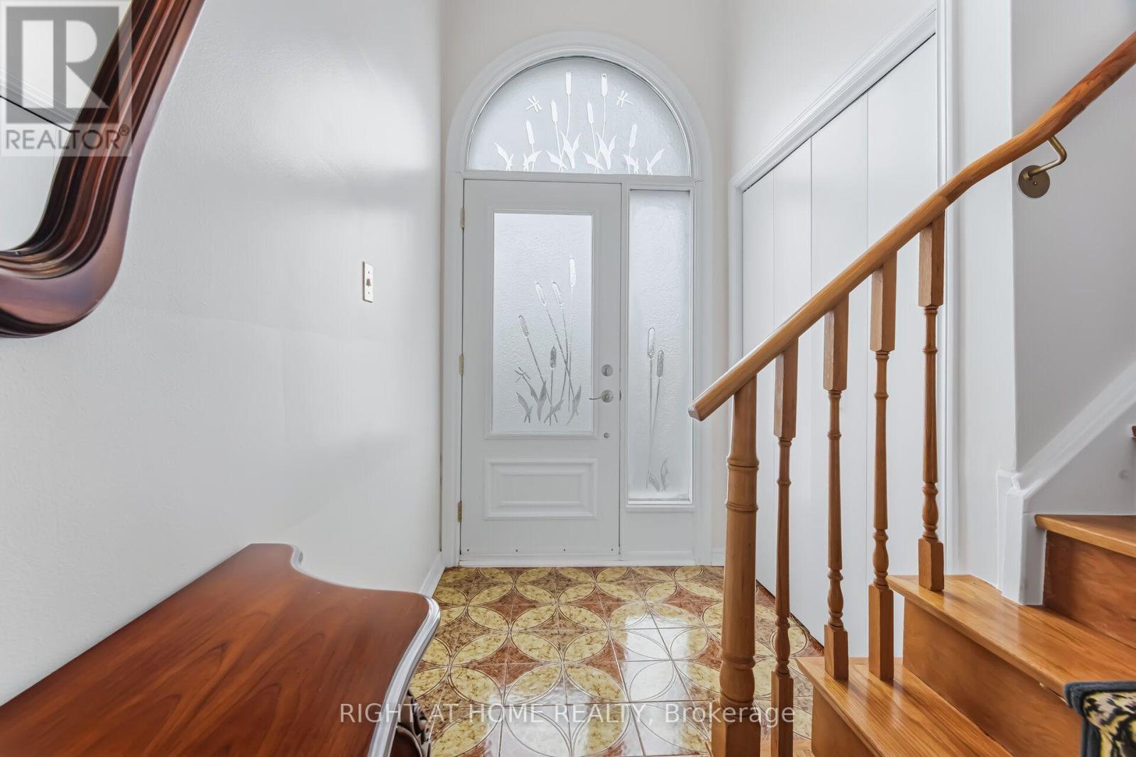 3938 Midhurst Lane, Mississauga, Ontario  L4Z 1C7 - Photo 5 - W13720692