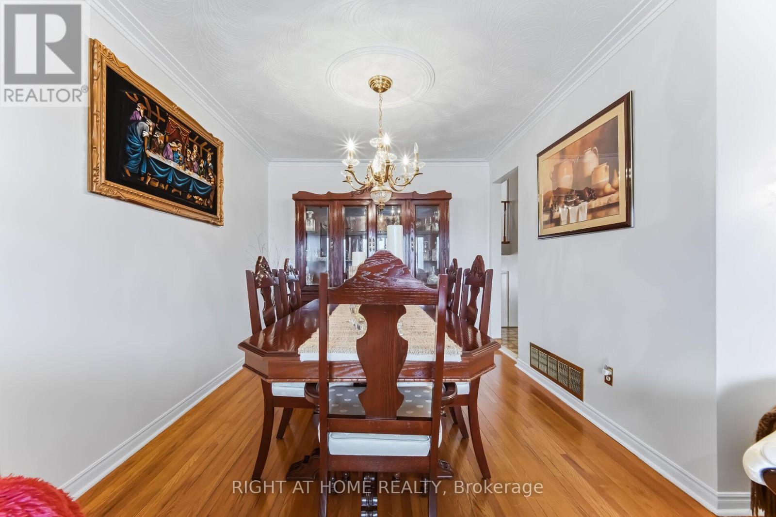 3938 Midhurst Lane, Mississauga, Ontario  L4Z 1C7 - Photo 9 - W13720692
