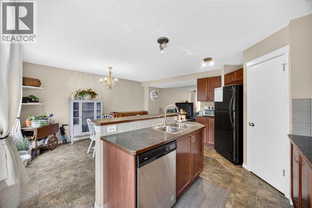 437 Tuscany Drive Nw, Calgary, Alberta T3L 3C8 - Photo 11 - A2337757
