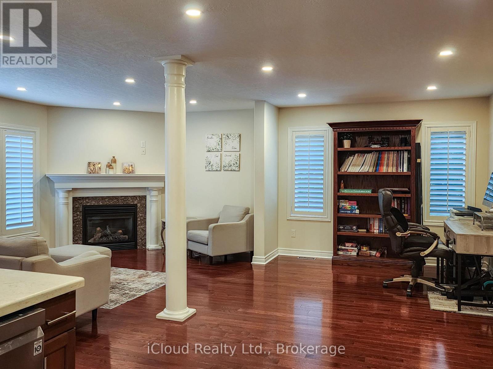 55 Magnificent Way, Hamilton, Ontario  L0R 1C0 - Photo 3 - X13720700