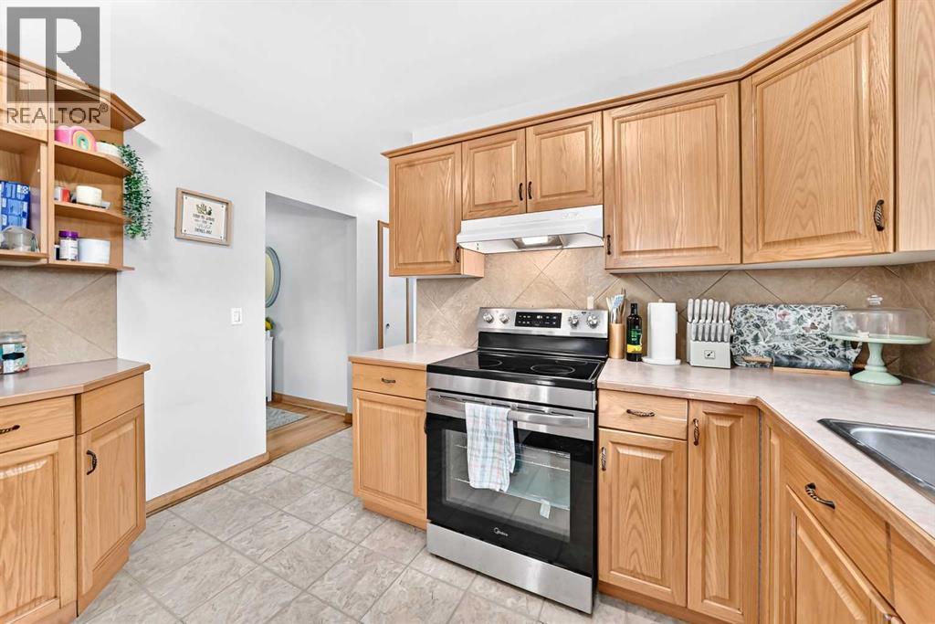 3927 40a Avenue, Red Deer, Alberta  T4N 2W9 - Photo 6 - A2340600