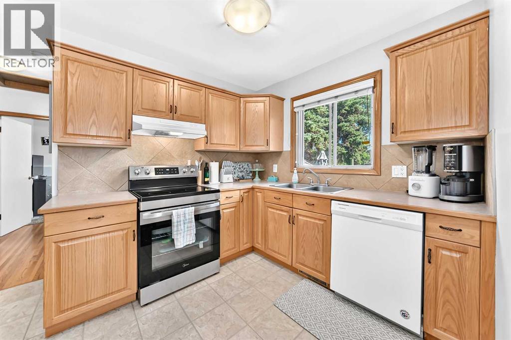 3927 40a Avenue, Red Deer, Alberta  T4N 2W9 - Photo 5 - A2340600