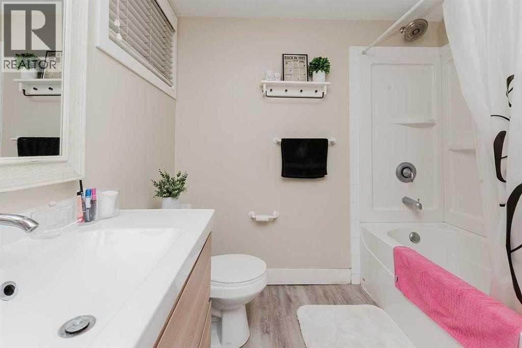 3927 40a Avenue, Red Deer, Alberta  T4N 2W9 - Photo 32 - A2340600