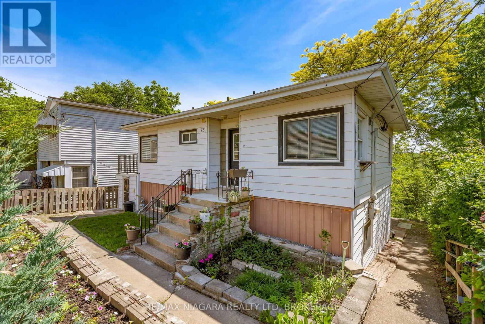 UPPER - 73 HILLVIEW ROAD, St. Catharines, Ontario