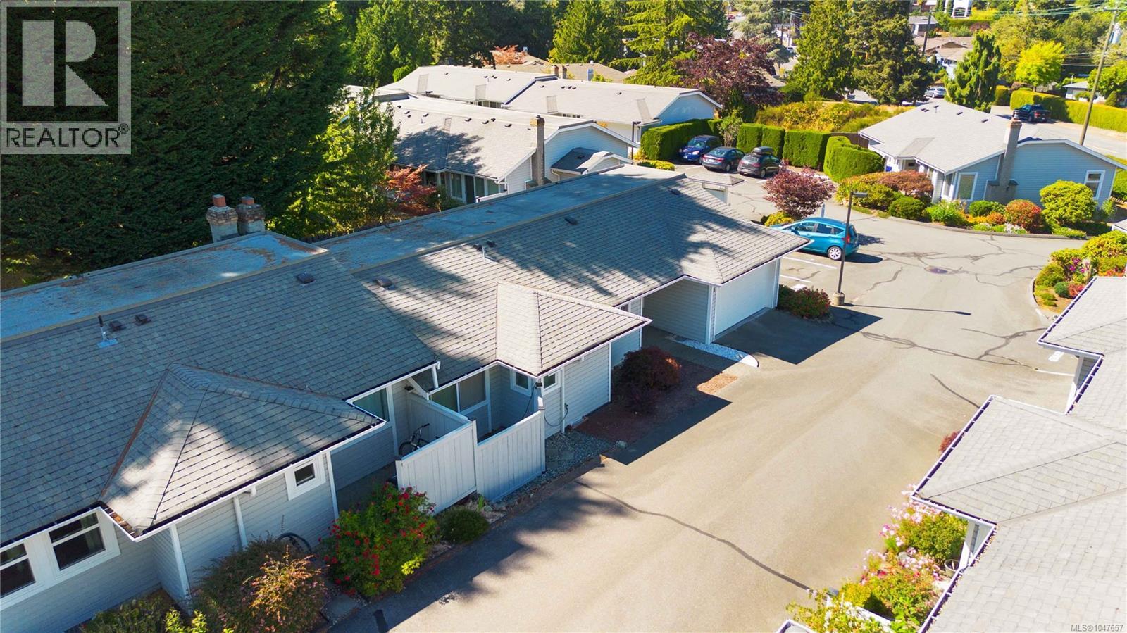 9 3966 Cedar Hill Cross Rd, Saanich, British Columbia  V8P 5R4 - Photo 43 - 1047657