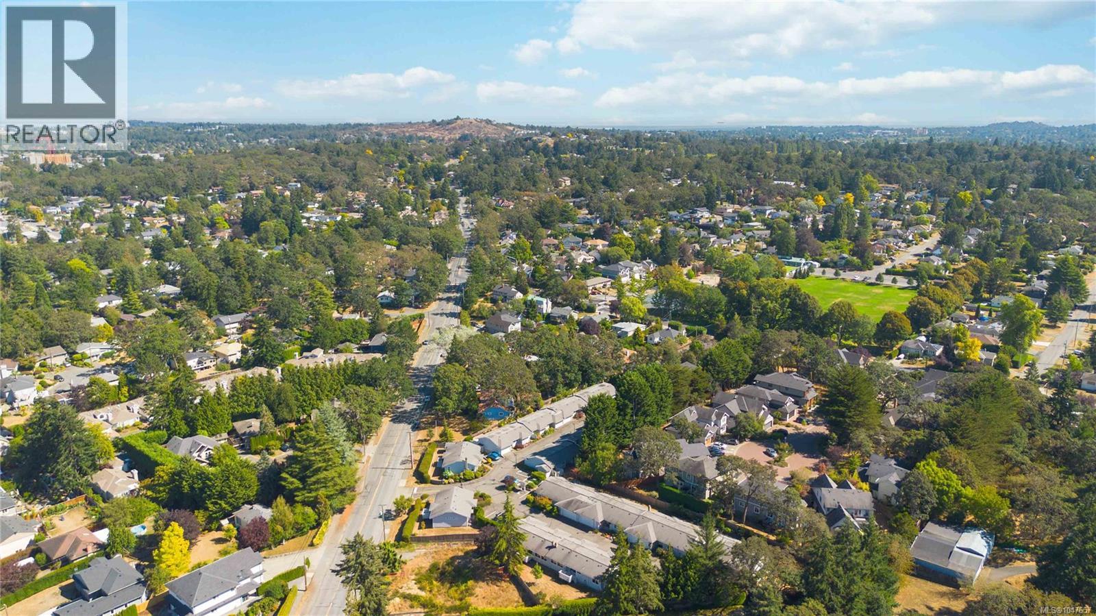 9 3966 Cedar Hill Cross Rd, Saanich, British Columbia  V8P 5R4 - Photo 50 - 1047657