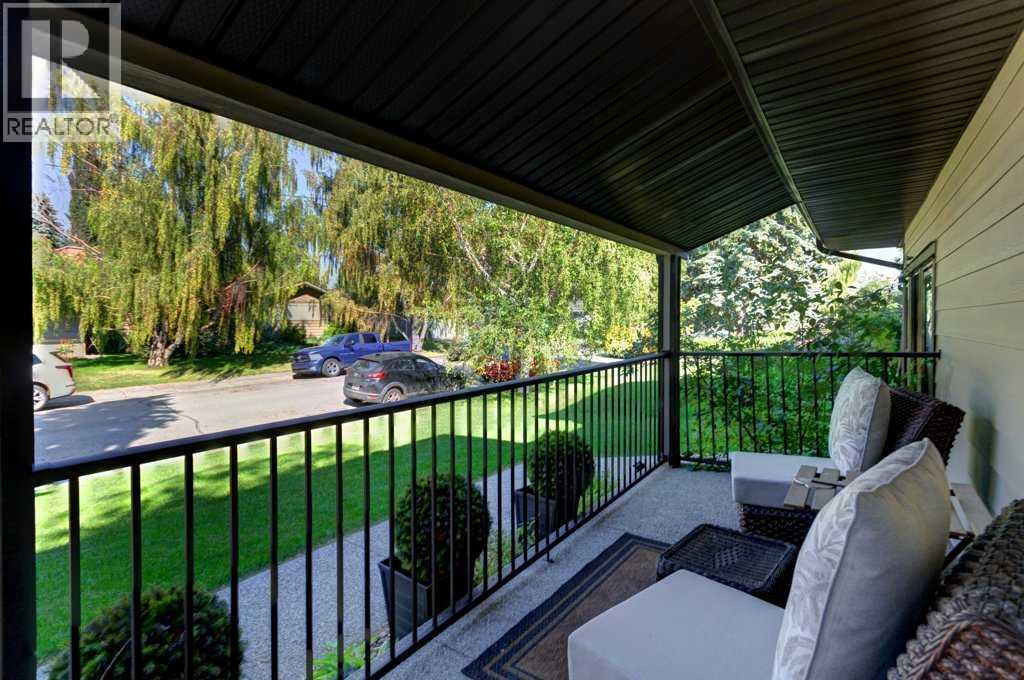 128 Chinook Drive Sw, Calgary, Alberta  T2V 2P9 - Photo 5 - A2340246