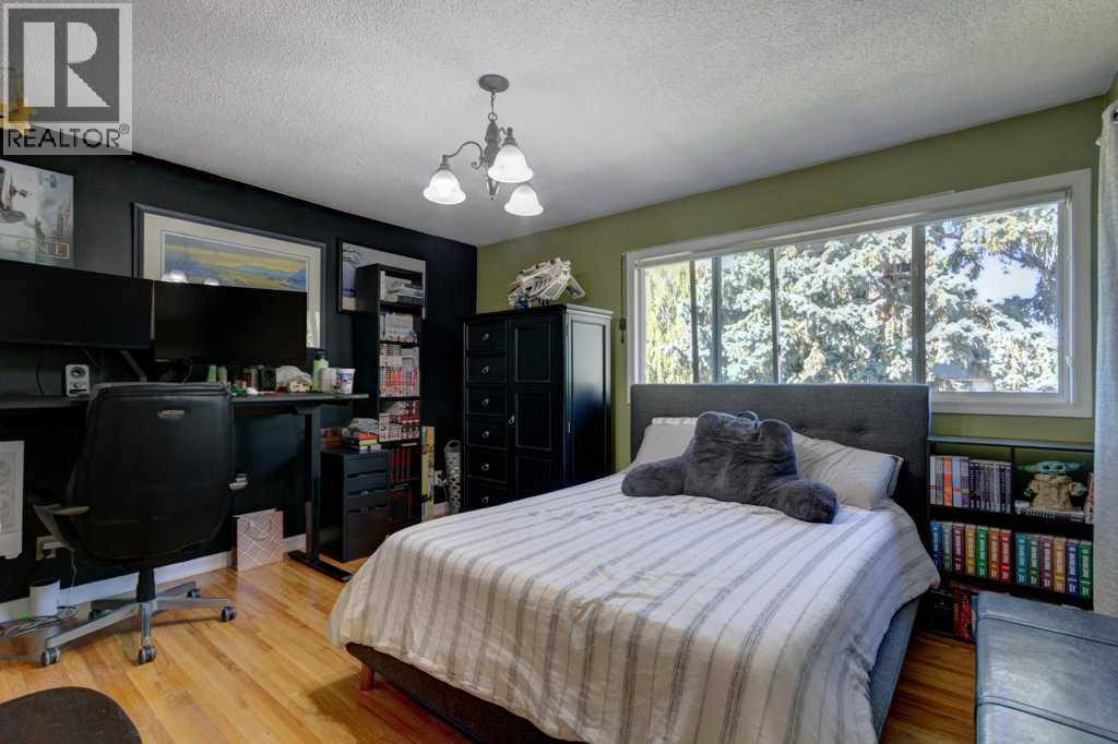 128 Chinook Drive Sw, Calgary, Alberta  T2V 2P9 - Photo 28 - A2340246