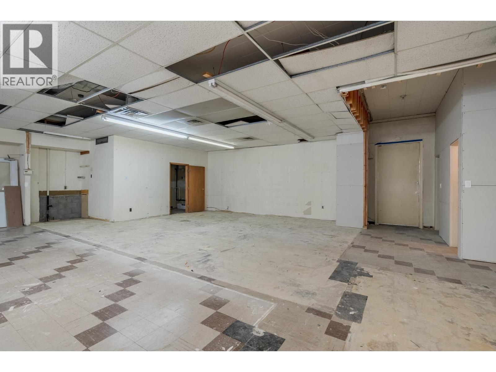 1 200 Birch Avenue, 100 Mile House, British Columbia  V0K 2E0 - Photo 7 - C8077352