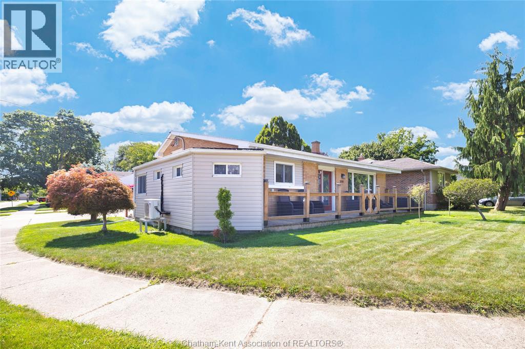 46 Highland Drive, Chatham, Ontario  N7M 4C3 - Photo 5 - 26020910