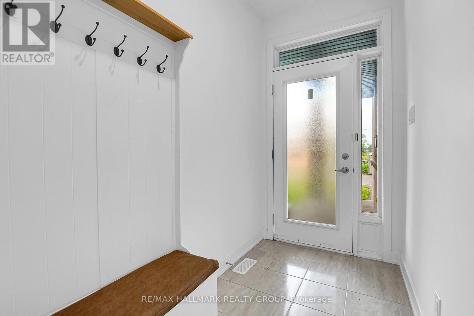 23 Peony Lane, Ottawa, Ontario  K4M 0M3 - Photo 3 - X13720758