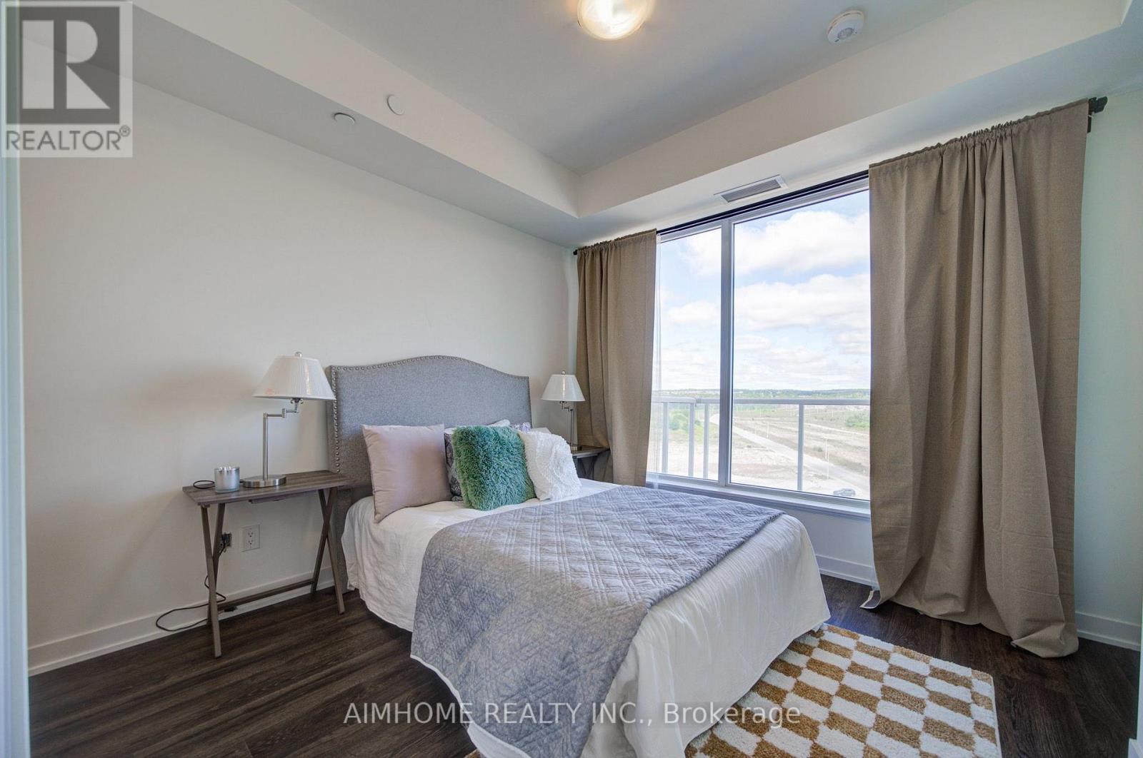 829 - 2 David Eyer Road E, Richmond Hill, Ontario  L4S 0N6 - Photo 6 - N13720766