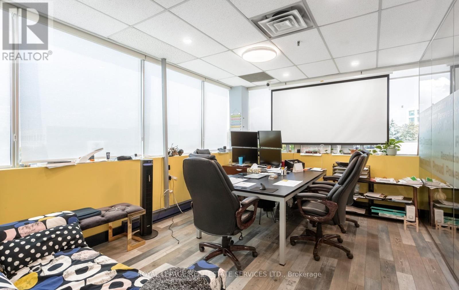 215-216 - 2550 Matheson Boulevard E, Mississauga, Ontario  L4W 4Z1 - Photo 15 - W13698386
