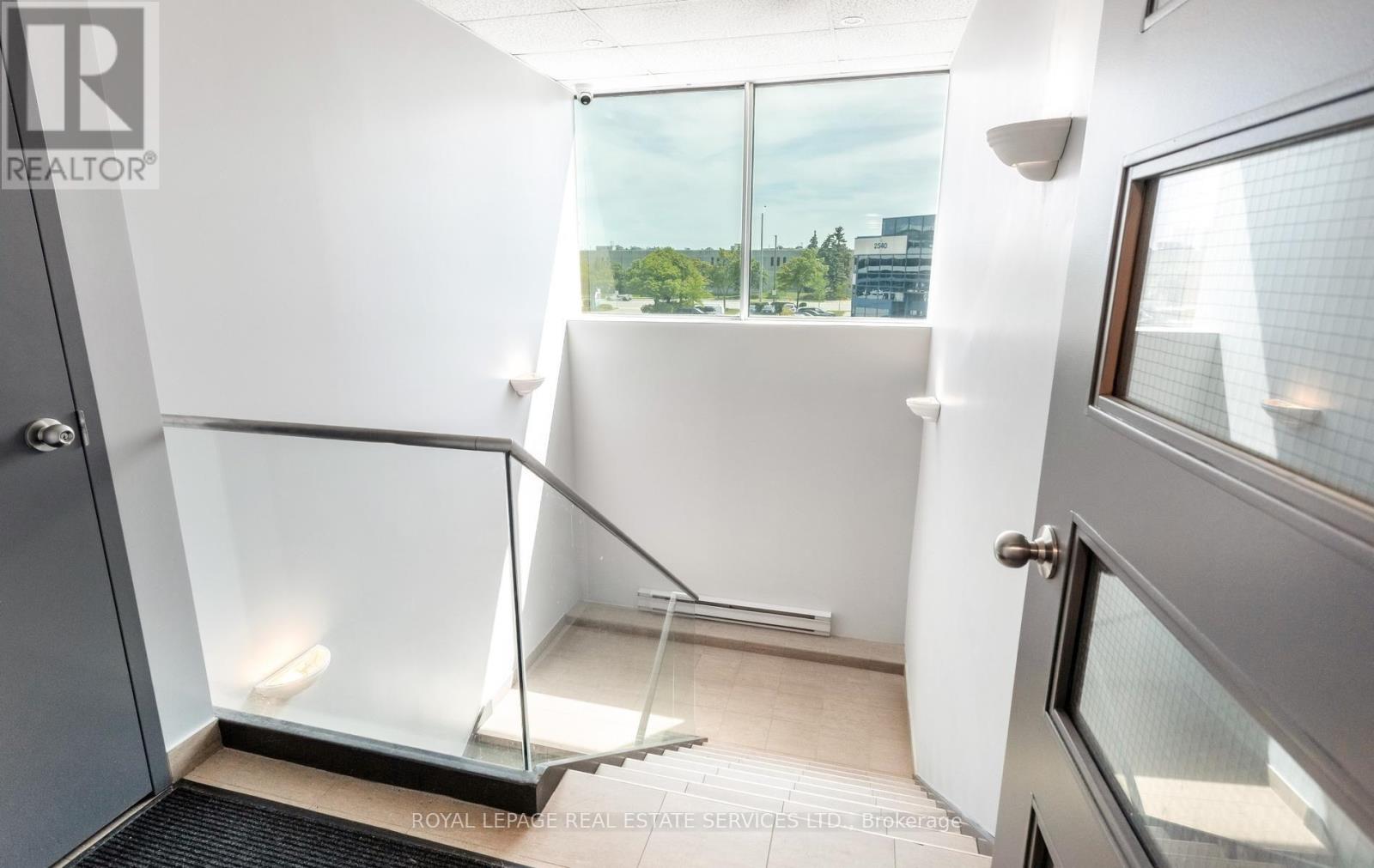 215-216 - 2550 Matheson Boulevard E, Mississauga, Ontario  L4W 4Z1 - Photo 6 - W13698386