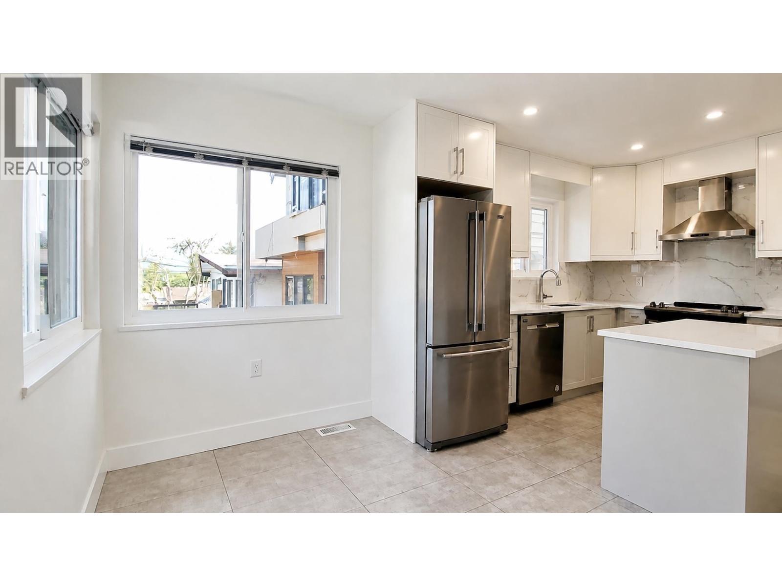 23 N Fell Avenue, Burnaby, British Columbia  V5B 1L3 - Photo 12 - R3159549