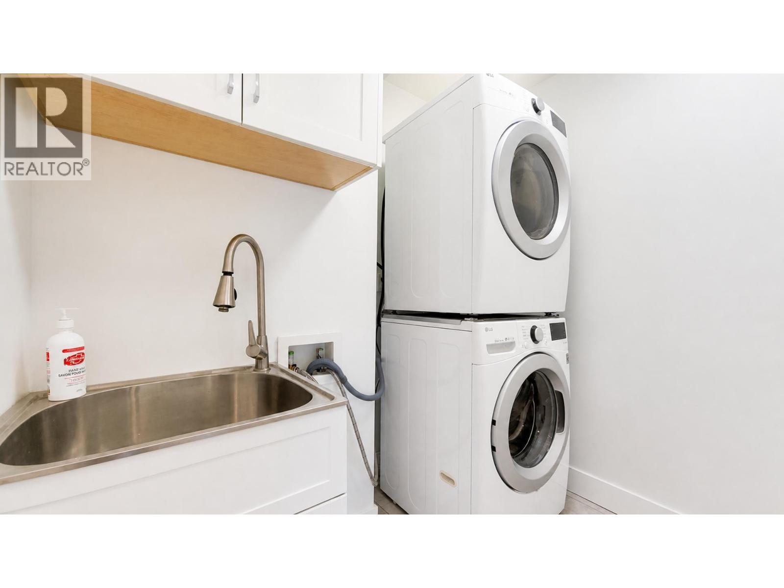 23 N Fell Avenue, Burnaby, British Columbia  V5B 1L3 - Photo 23 - R3159549