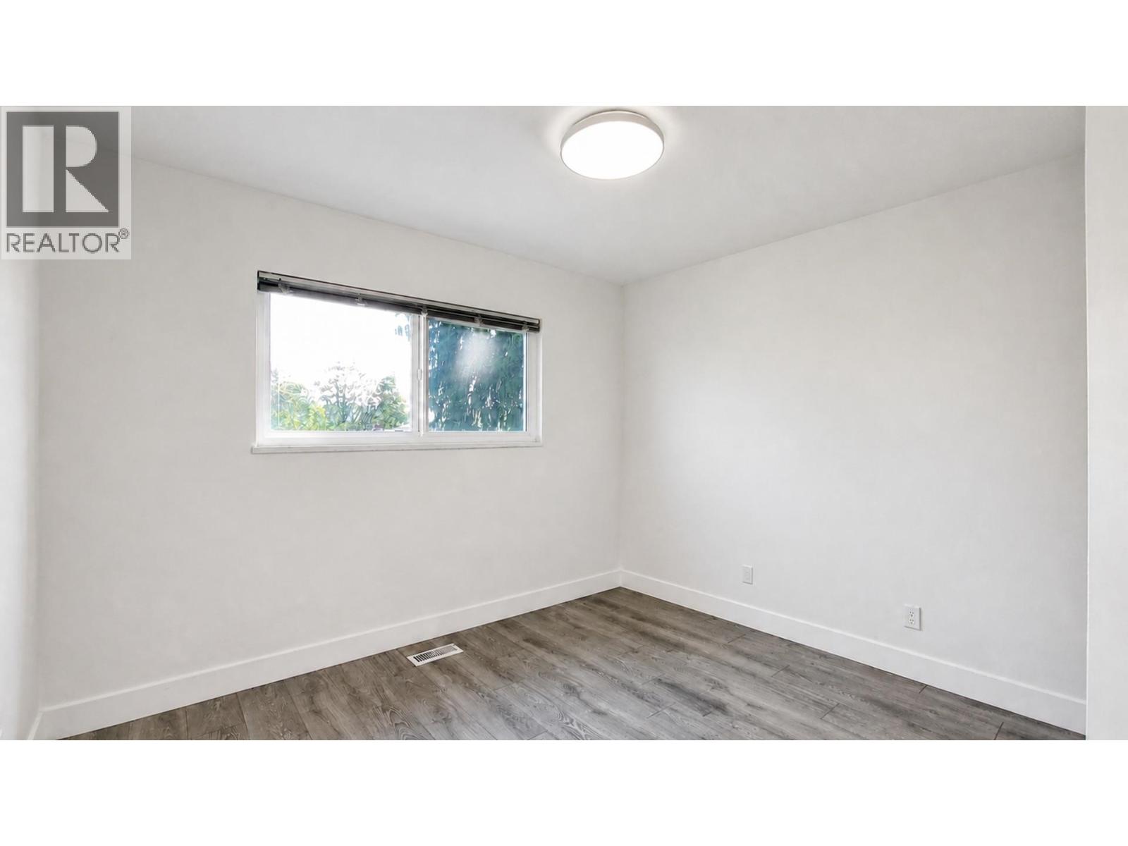 23 N Fell Avenue, Burnaby, British Columbia  V5B 1L3 - Photo 17 - R3159549