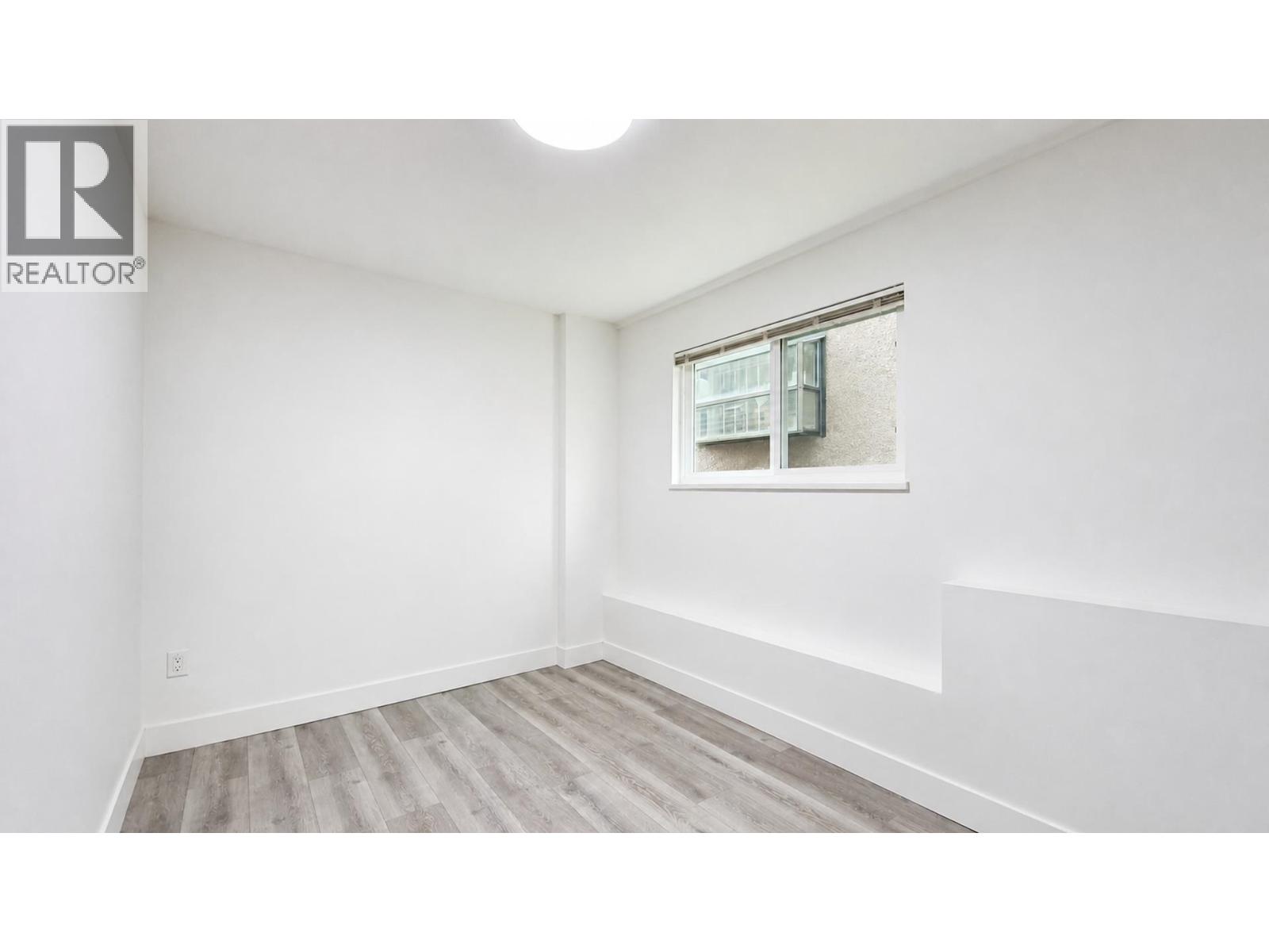 23 N Fell Avenue, Burnaby, British Columbia  V5B 1L3 - Photo 32 - R3159549