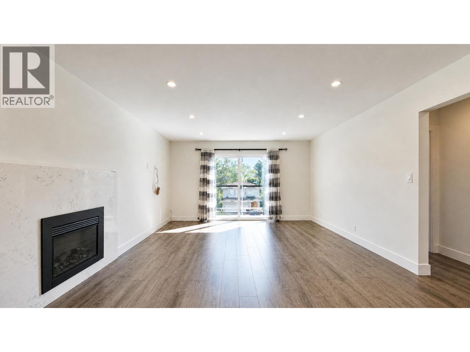 23 N Fell Avenue, Burnaby, British Columbia  V5B 1L3 - Photo 5 - R3159549