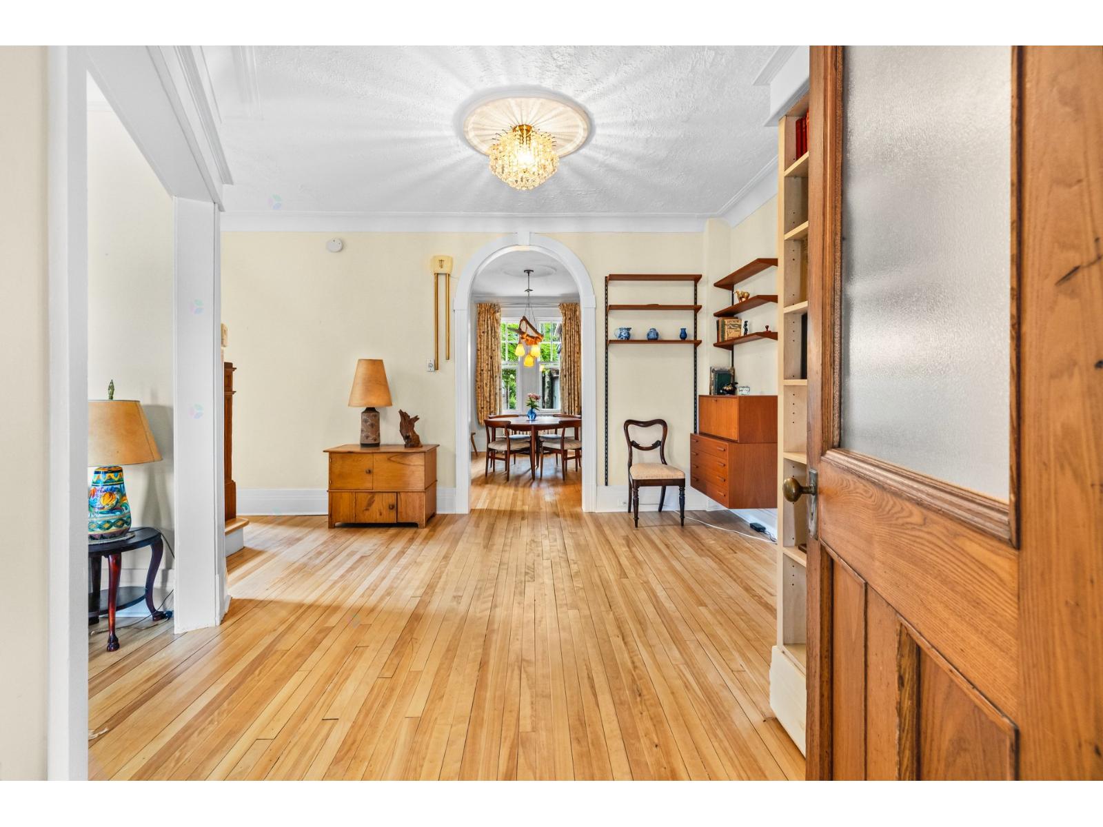 232 Av. Strathearn N. Montréal-Ouest Quebec Canada H4X1Y2 4