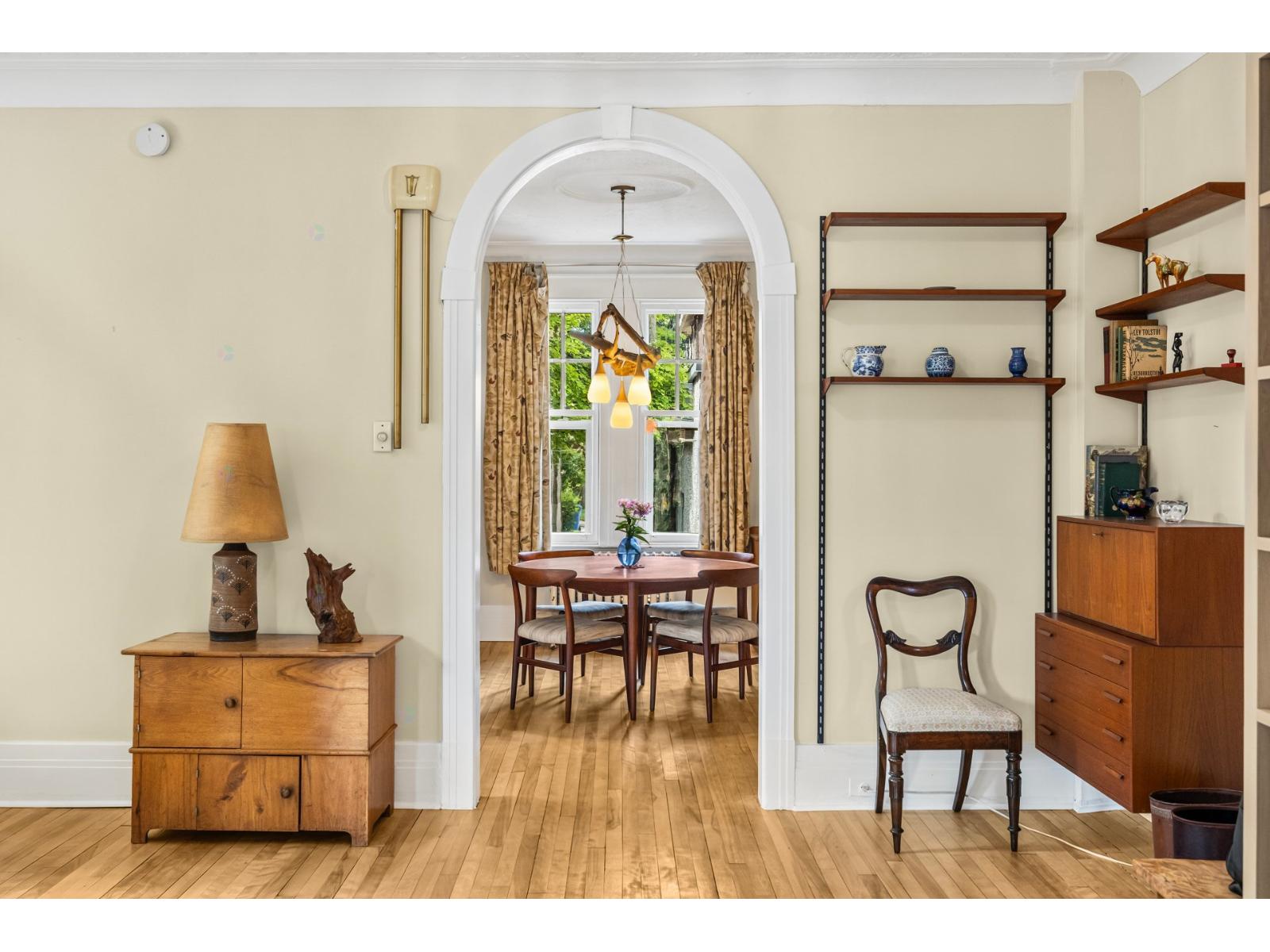 232 Av. Strathearn N. Montréal-Ouest Quebec Canada H4X1Y2 5