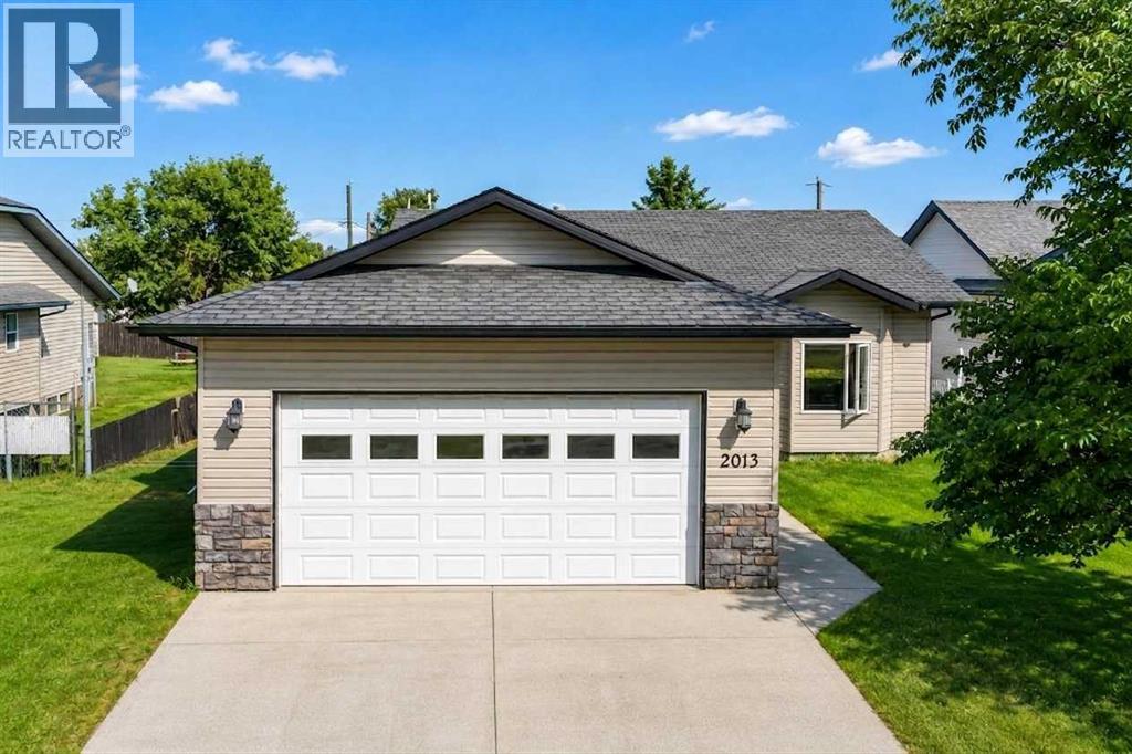 2013 19 Avenue, Delburne, Alberta