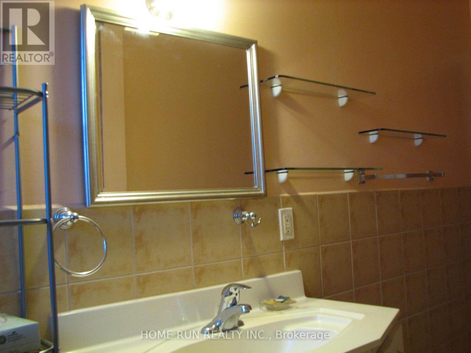 1023 Meadowlands Drive, Ottawa, Ontario  K2C 0K5 - Photo 16 - X13649280