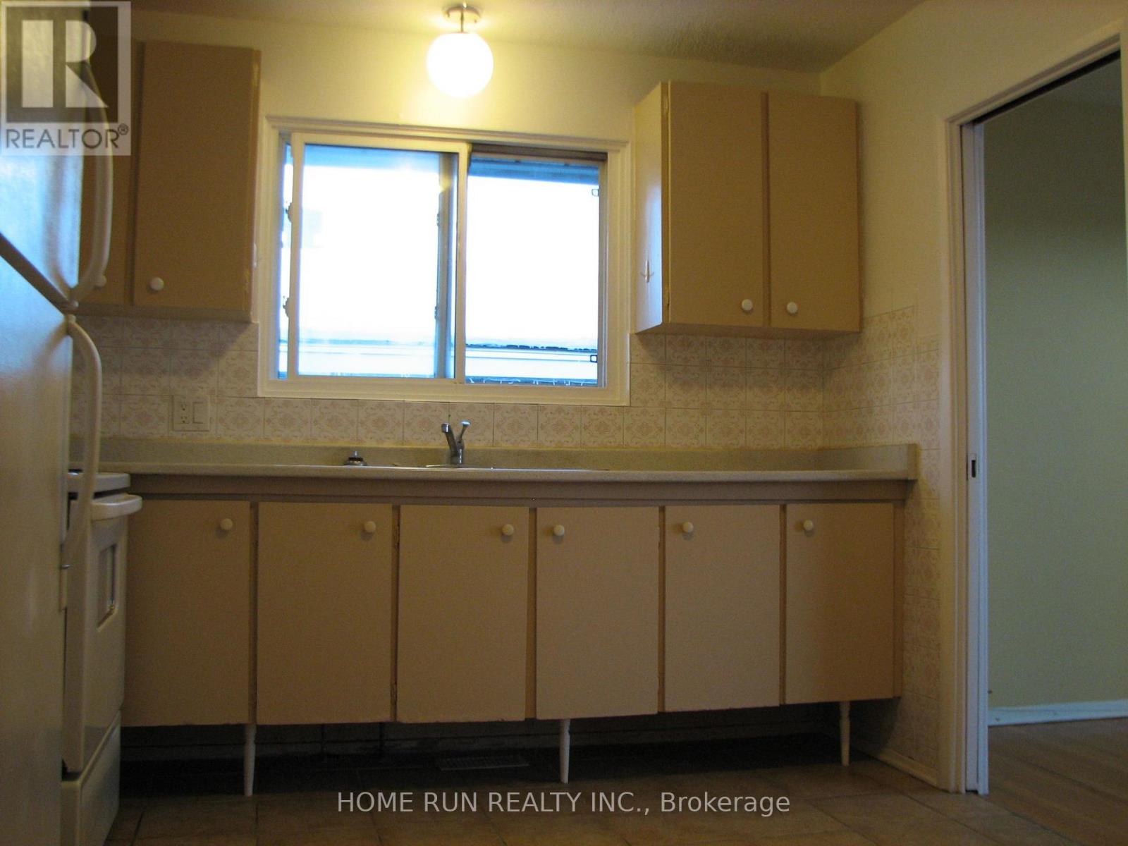 1023 Meadowlands Drive, Ottawa, Ontario  K2C 0K5 - Photo 13 - X13649280